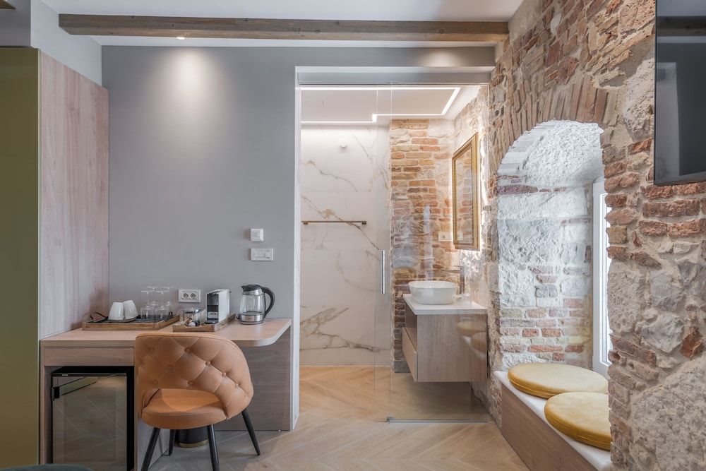 Grand Palace Luxury Retreat - Tale Of The Sea Deluxe Double Room, Sea View 8