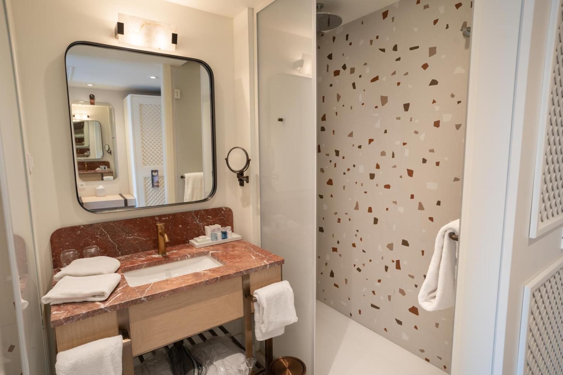 Double or Twin Room with City View- Villa Camellia annex building