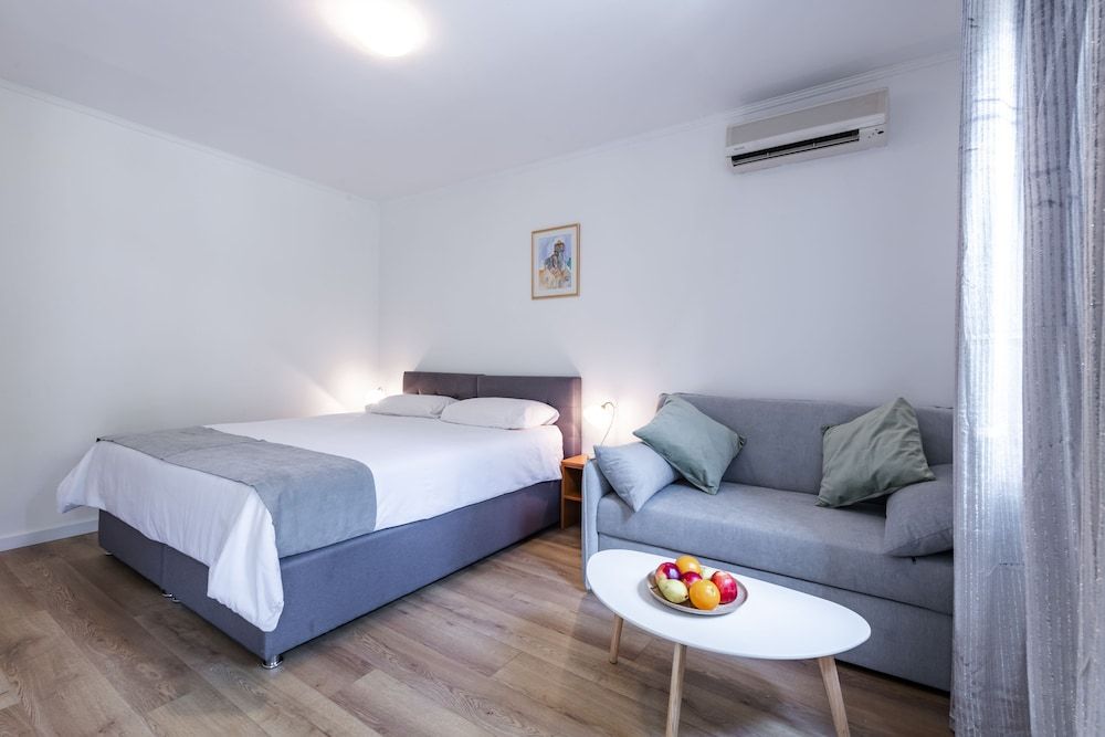 Standard Twin Room, Terrace, Garden View