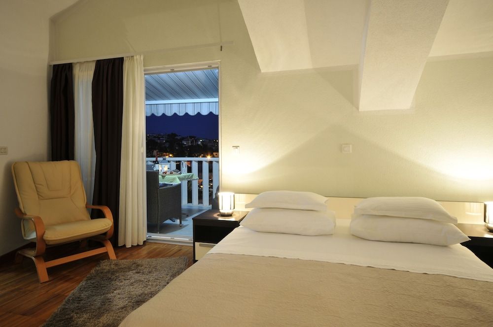 Standard Apartment, Balcony