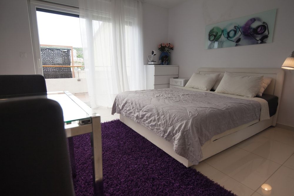 Basic Mansion Superior King Room 4