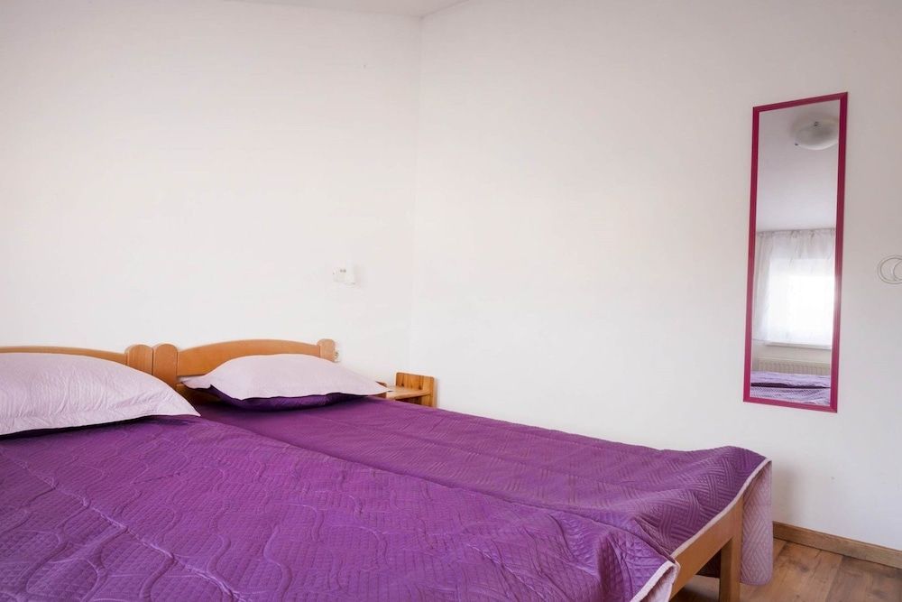 Apartment, Multiple Beds