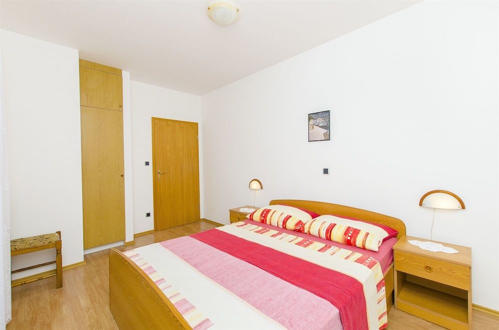 Apartment (A11)