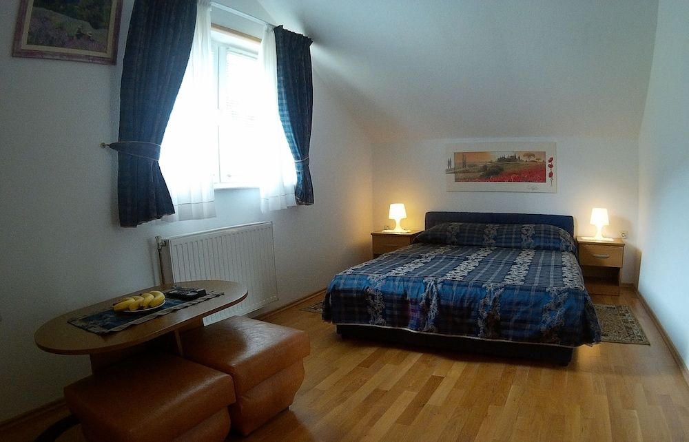 Pension Perisic Double Room, Balcony 8