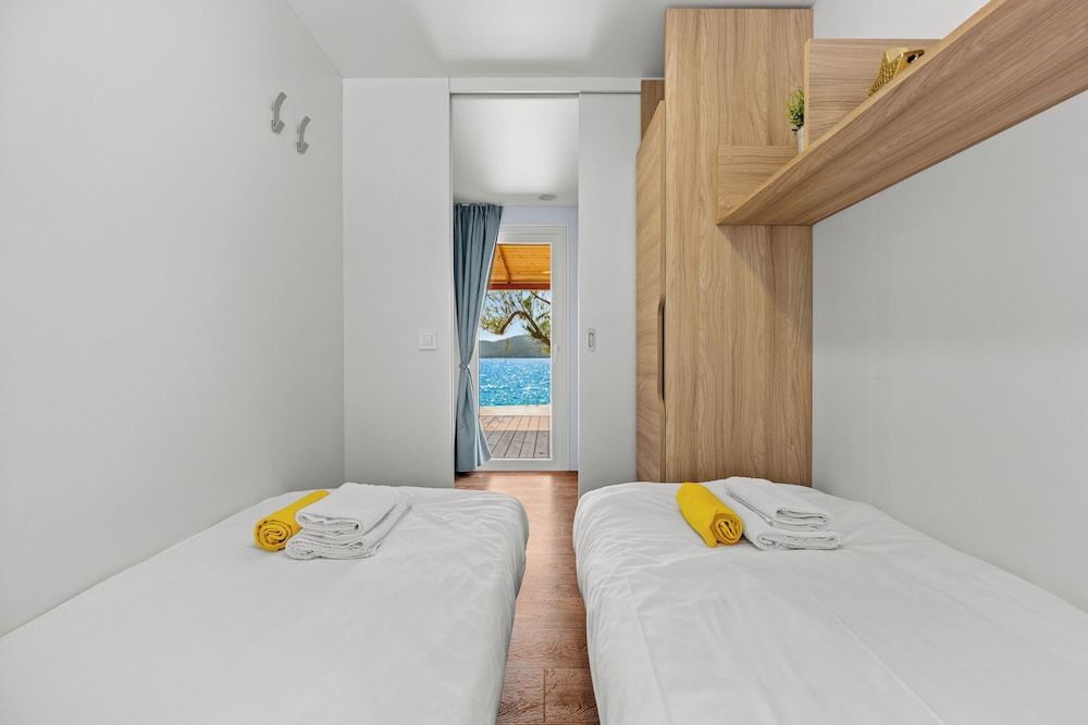 Amadria Park Deluxe Beach Mobile Home Deluxe mobile home with sea view and Aquapark entrance 5