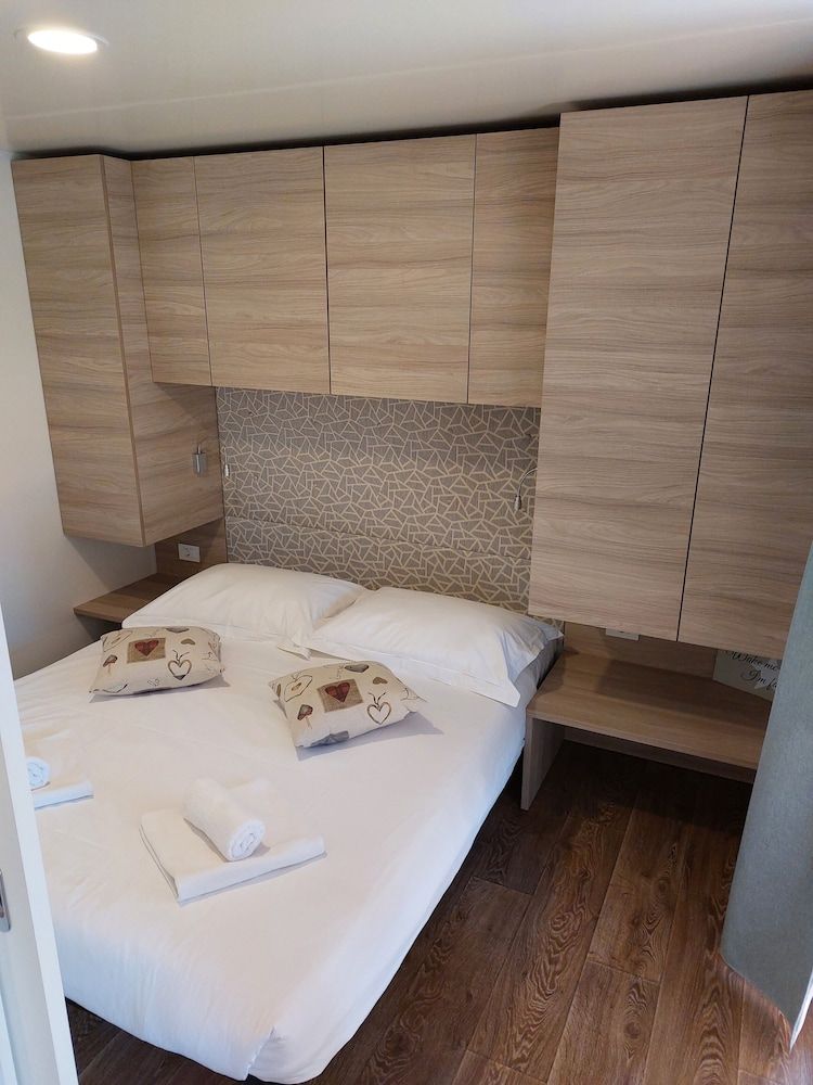 Amadria Park Deluxe Beach Mobile Home Deluxe mobile home with sea view and Aquapark entrance 4