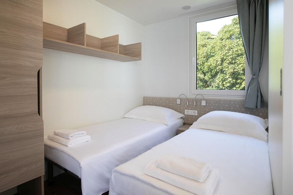 Amadria Park Deluxe Beach Mobile Home Deluxe mobile home with sea view and Aquapark entrance 2