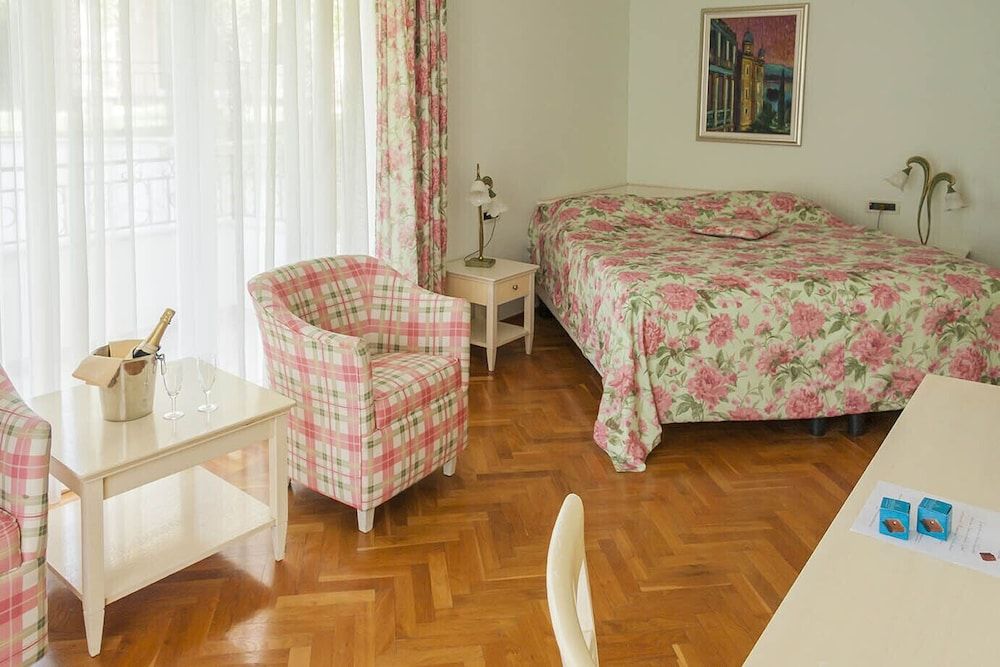 Superior Double Room, Partial Sea View