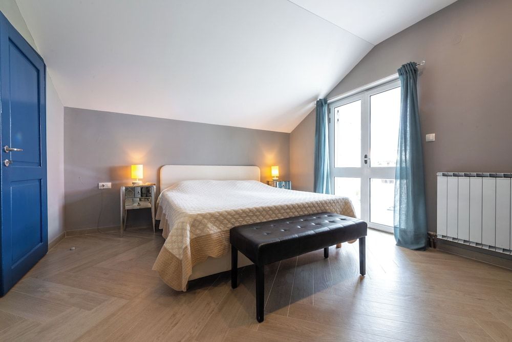 Villa (Four Bedroom Villa with Terrace and S)
