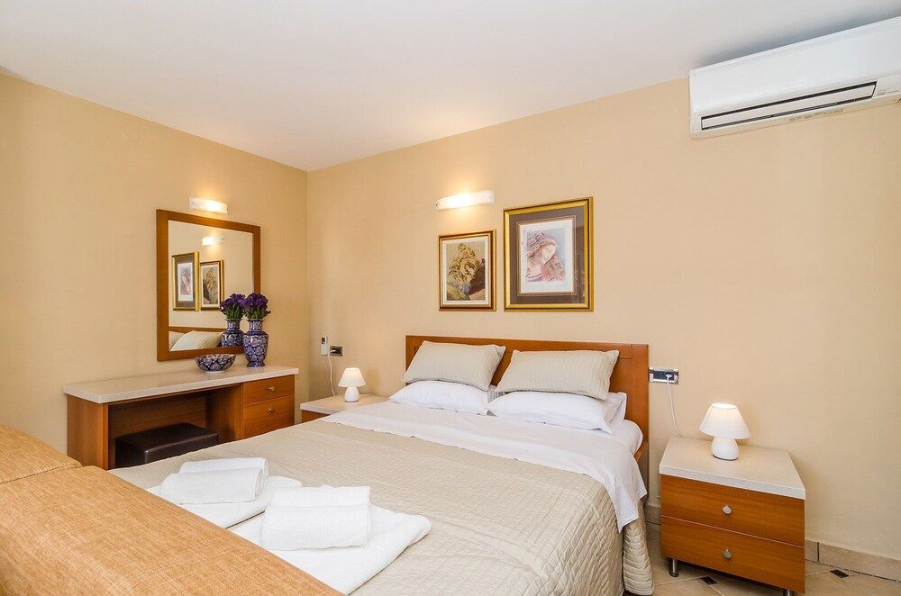 Double Room (0 Bedroom)