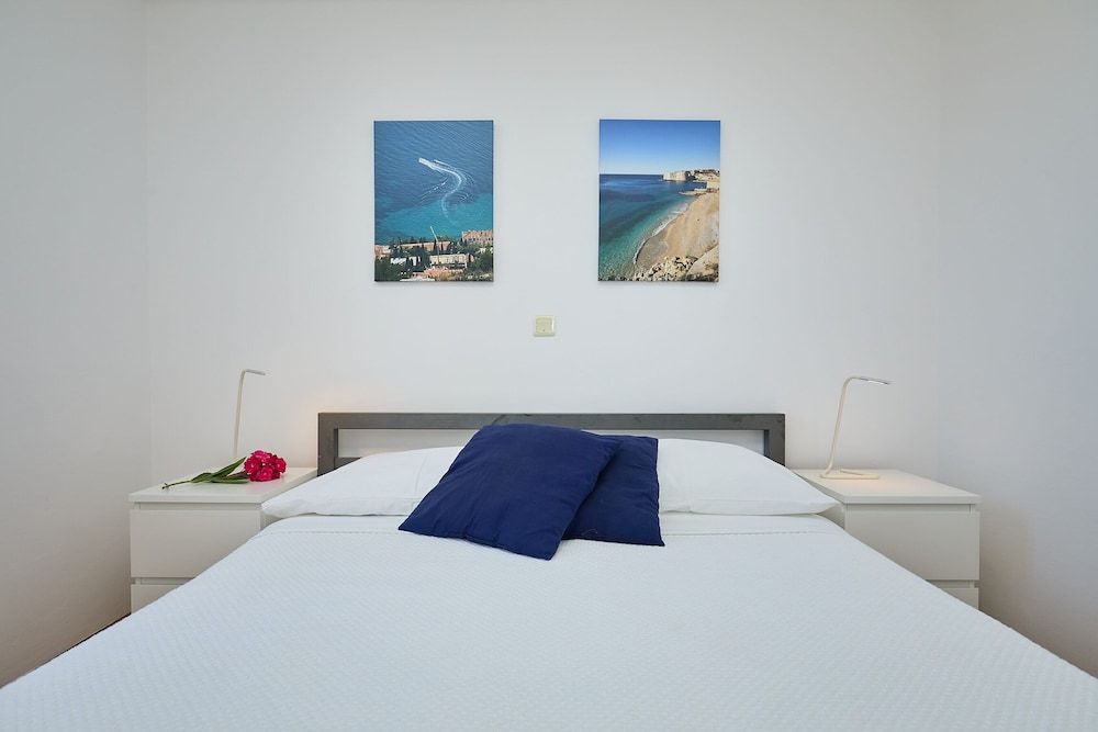 City Apartment (2 Bedrooms)