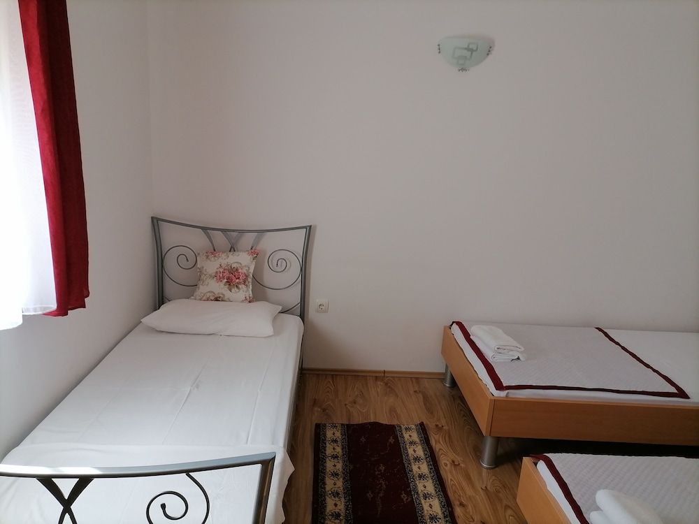 Apartment, 2 Bedrooms, Smoking, Balcony
