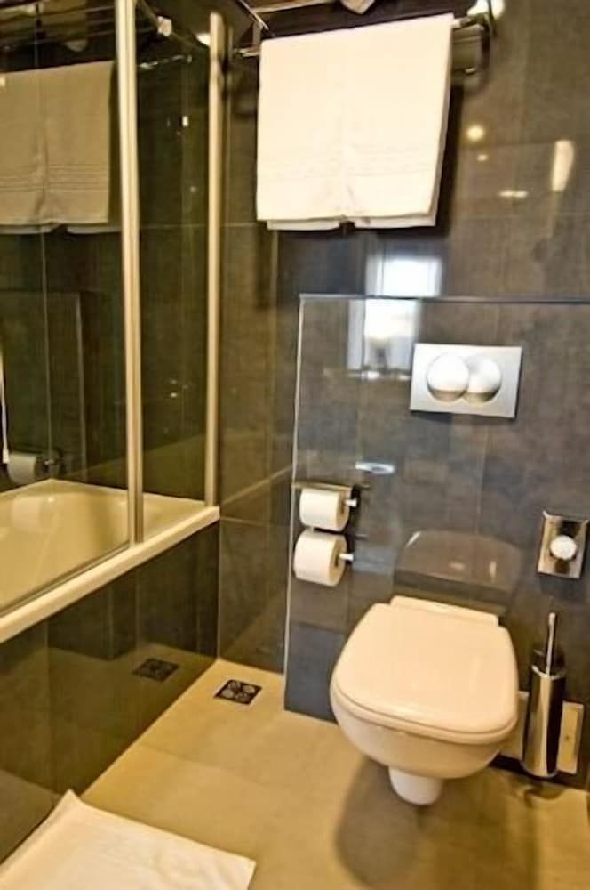 Hotel IN Superior Double or Twin Room, Sea View 5