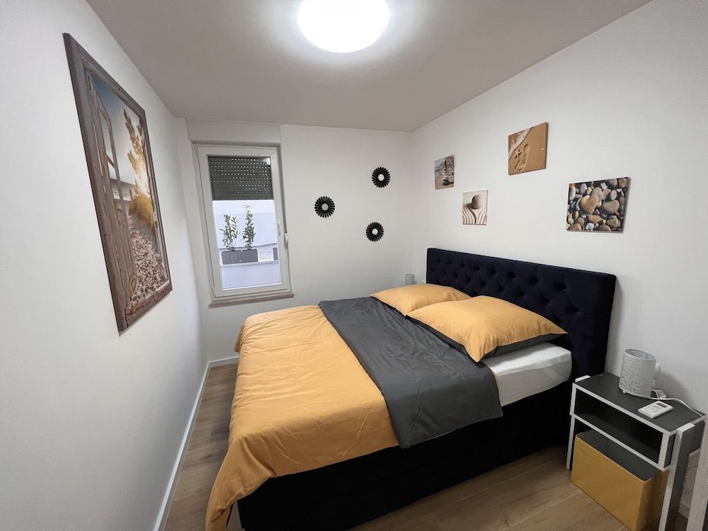 Apartment, 2 Bedrooms, Smoking, Balcony