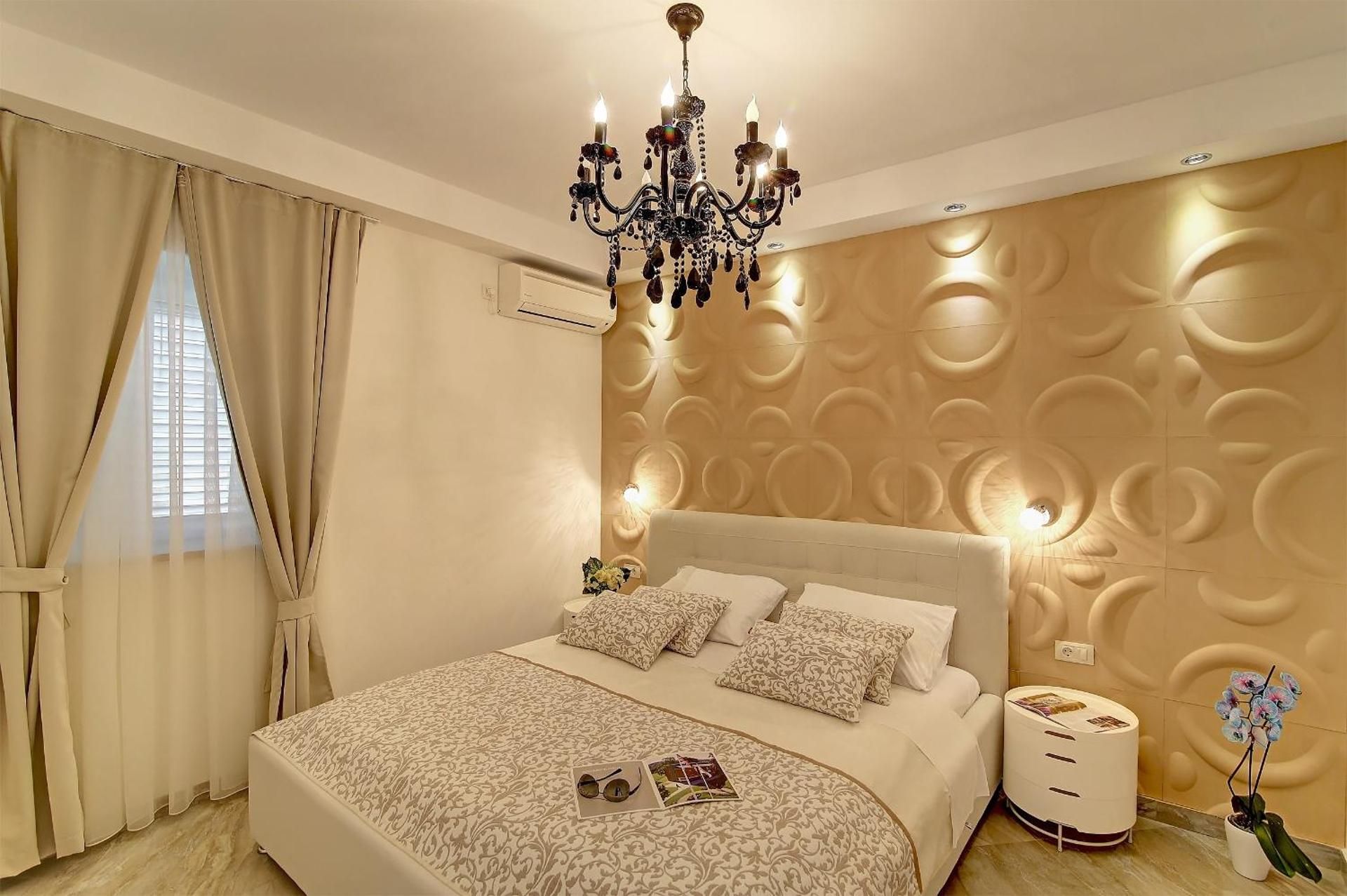 Deluxe Two Bedroom Apartment
