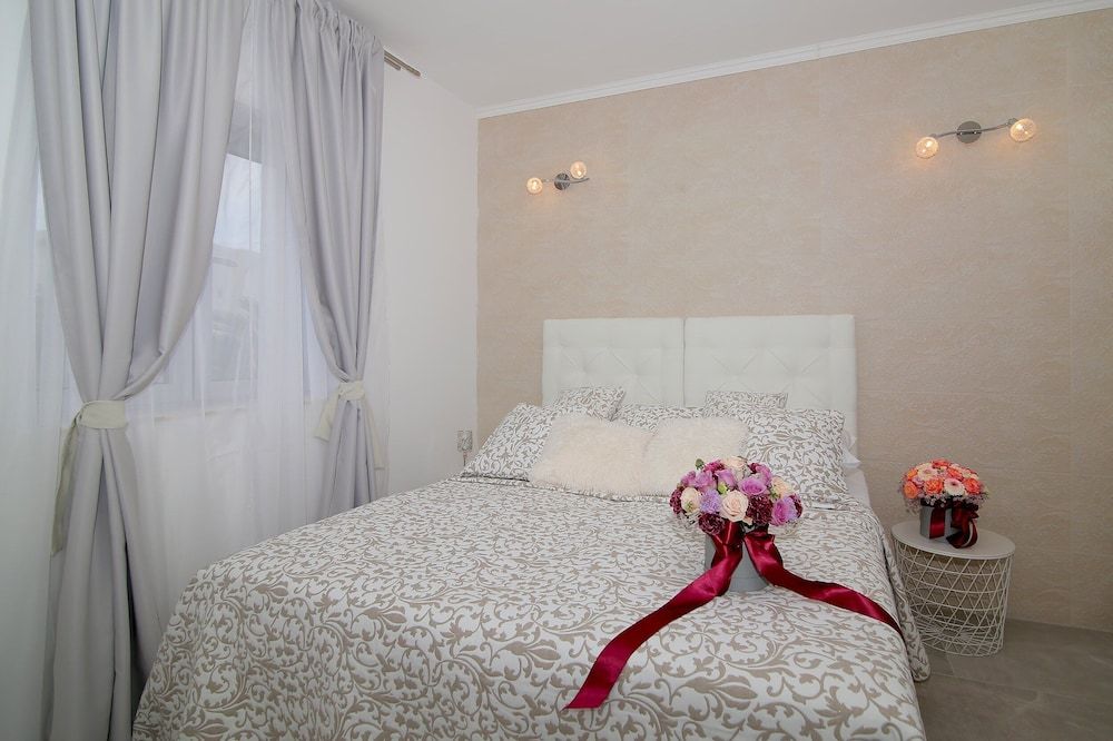 Apartment (Two Bedroom Apartment with Swimming P)
