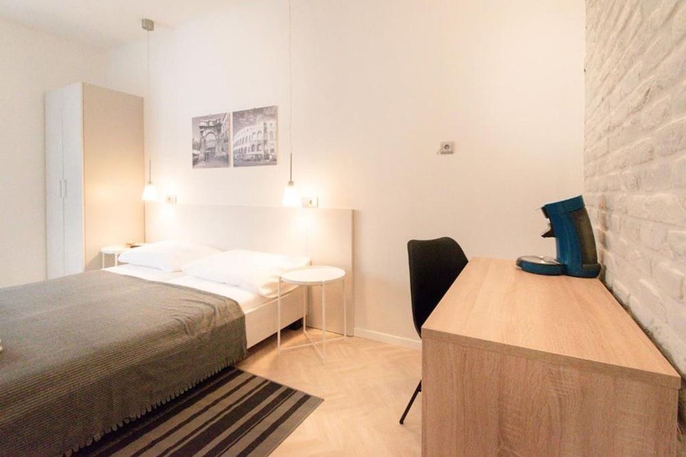 OLD TOWN PULA STUDIO APARTMENTS
