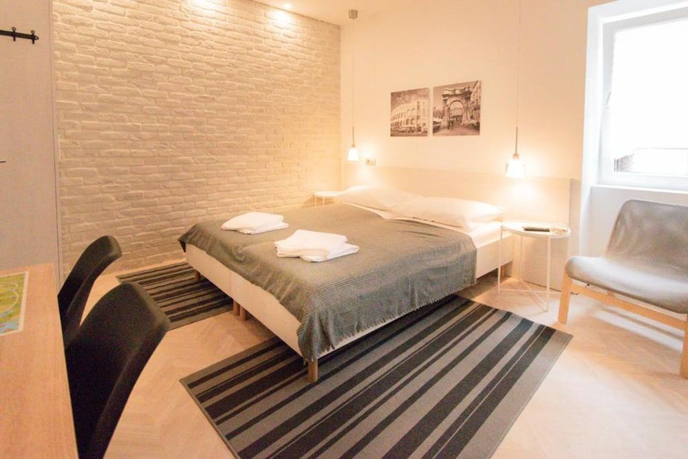 OLD TOWN PULA STUDIO APARTMENTS