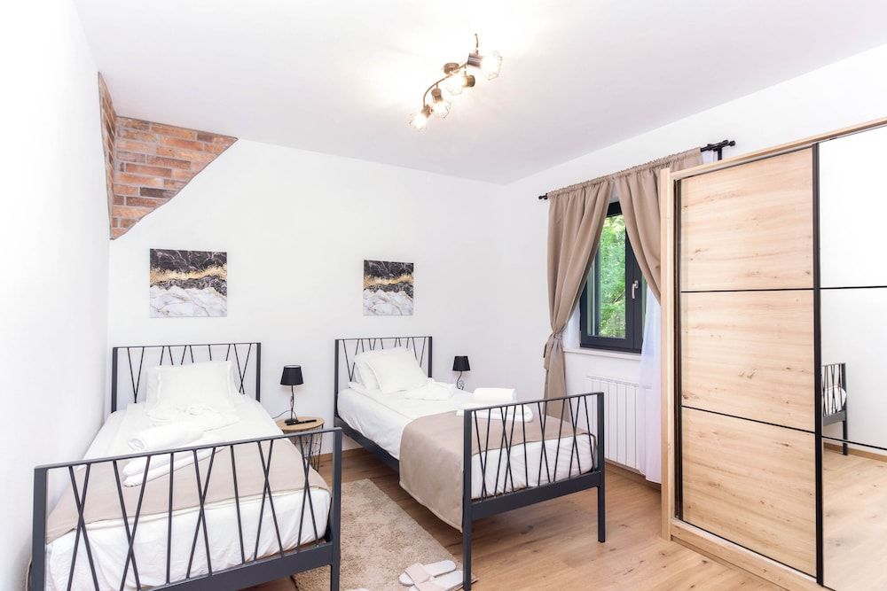 Executive Villa, 4 Bedrooms, Non Smoking, Park View