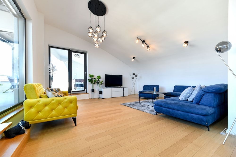 Berin Deluxe Penthouse with jacuzzi Deluxe Apartment 15