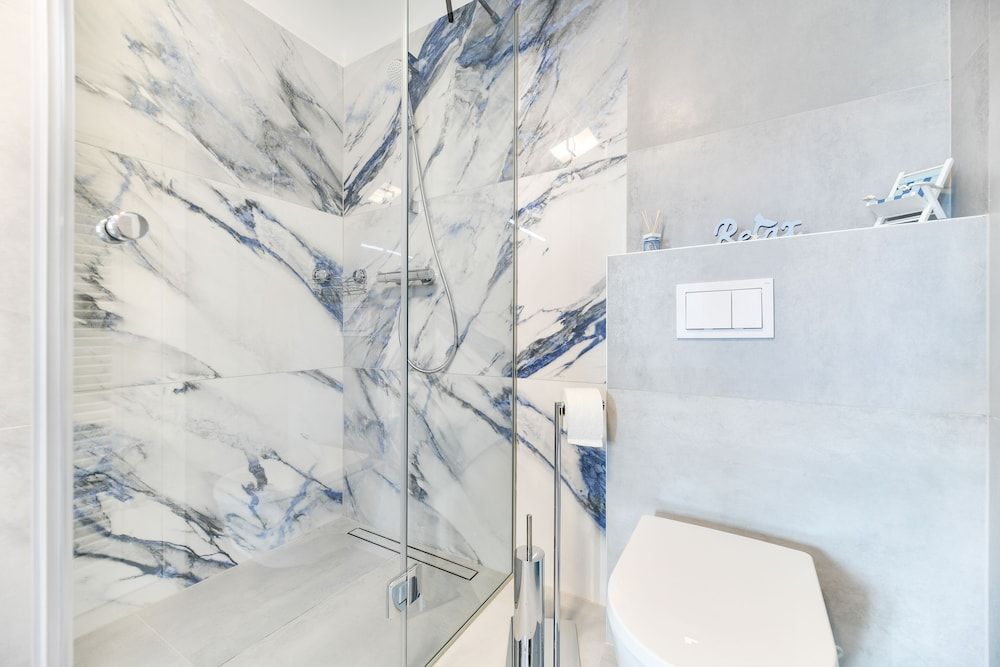 Berin Deluxe Penthouse with jacuzzi Deluxe Apartment 9