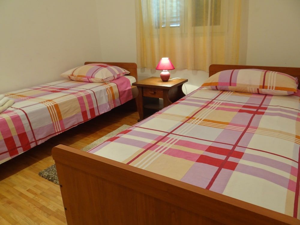 Apartment, 2 Bedrooms, Smoking, Patio