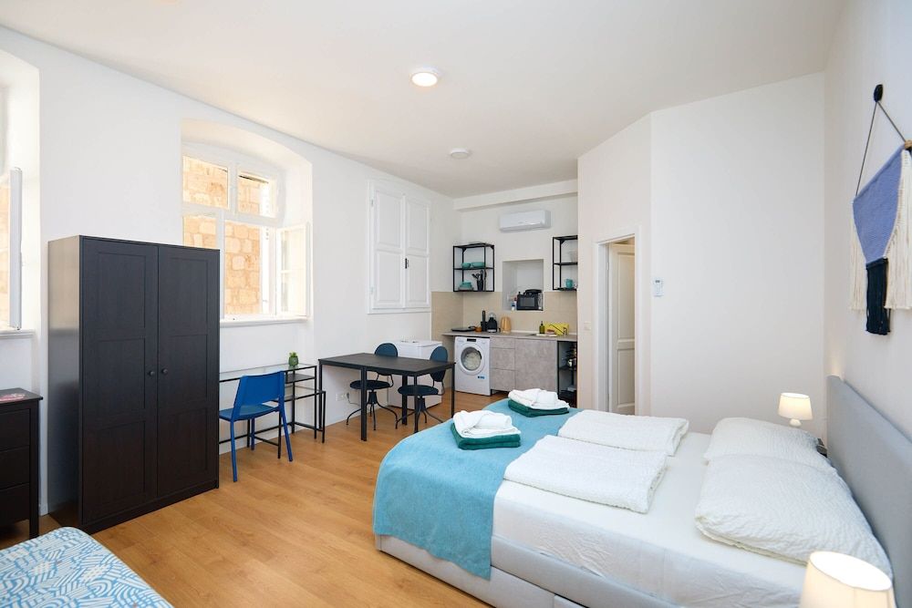 Dominium Premium Location Suites