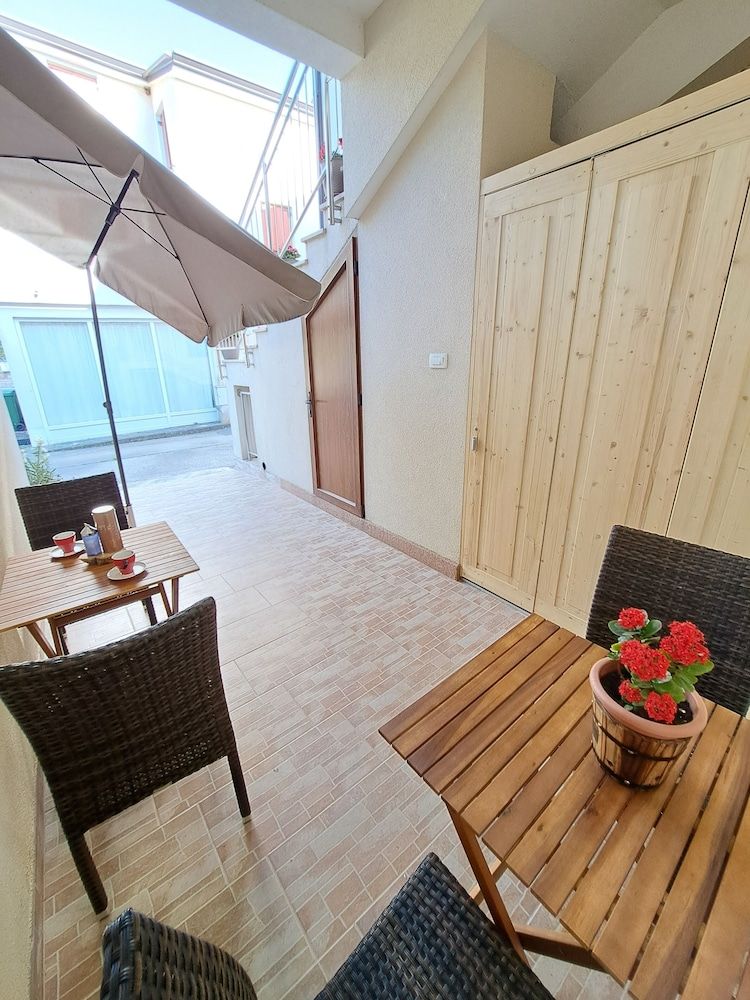 Studio Leo Apartment