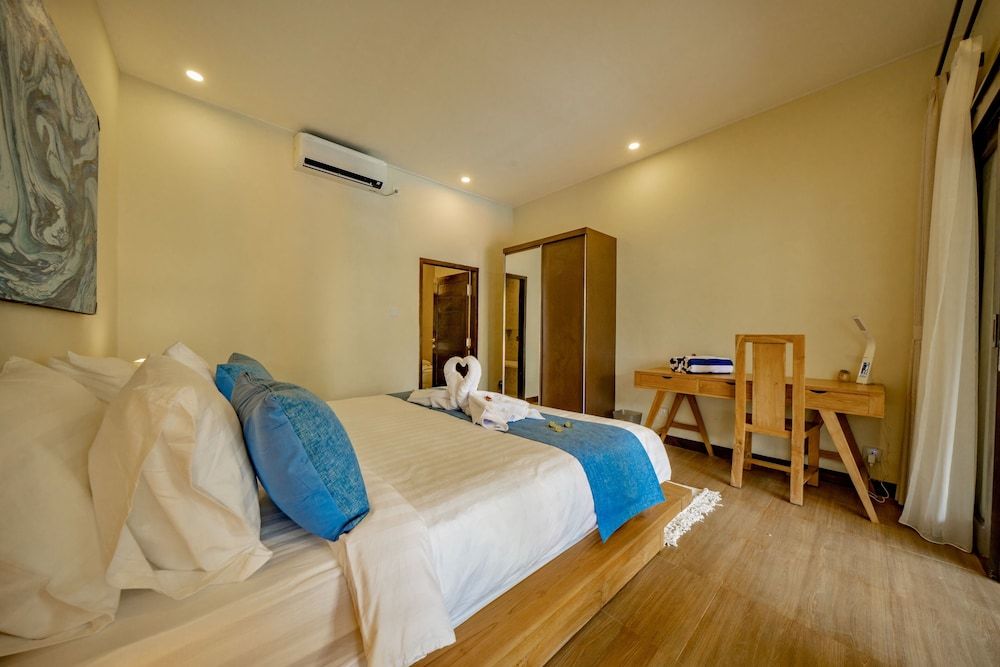Luxury Villa, Multiple Beds