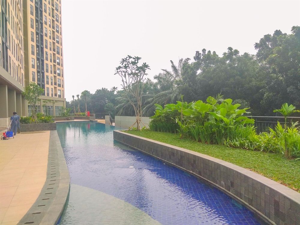 Homey And Modern Look 2Br Transpark Cibubur Apartment