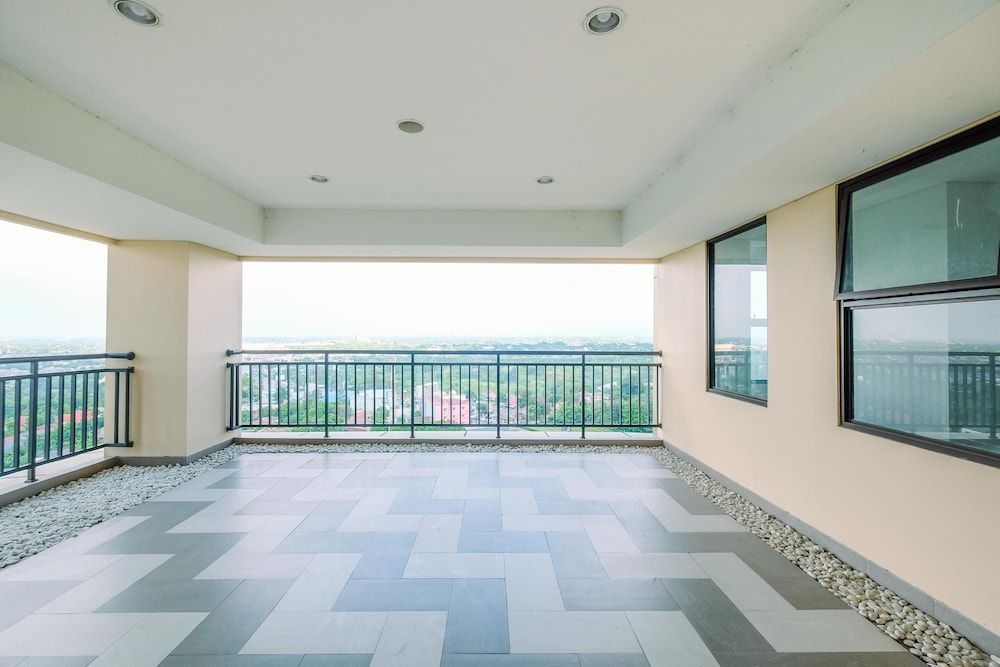 Homey And Modern Look 2Br Transpark Cibubur Apartment