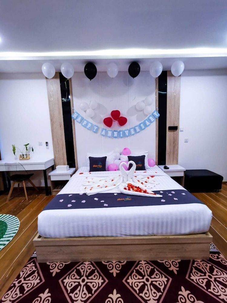 Kelong Pancing Madu Tiga Room, 1 King Bed 4