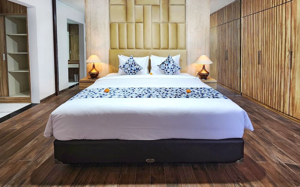 Villa Rumpi Seminyak by Nagisa Bali Deluxe Villa, 3 Bedrooms 2