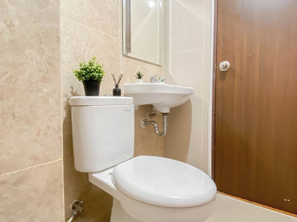 Good Place And Spacious Studio Transpark Cibubur Apartment Studio 8