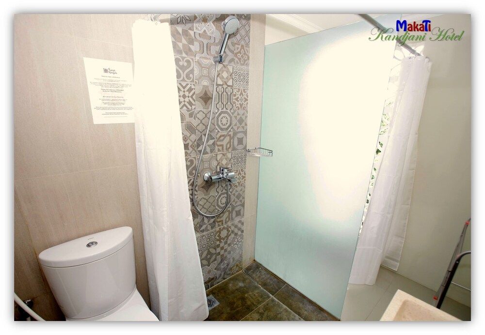 Rumah Kandjani By Makati Executive Room, Multiple Beds, Kitchenette 6