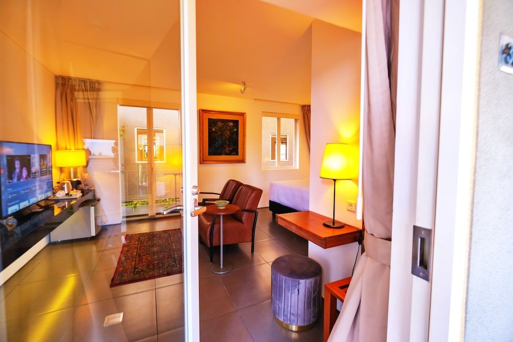 KoenoKoeni Boutique Hotel Deluxe Double Room, 1 Queen Bed 17