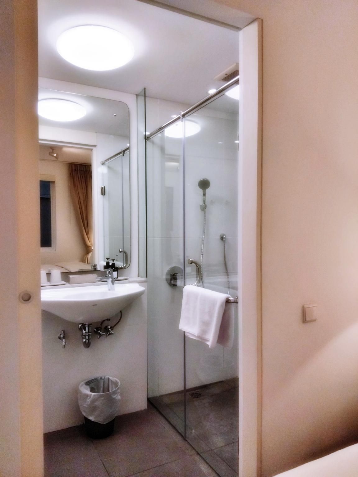 KoenoKoeni Boutique Hotel Deluxe Queen Bed Non-Smoking