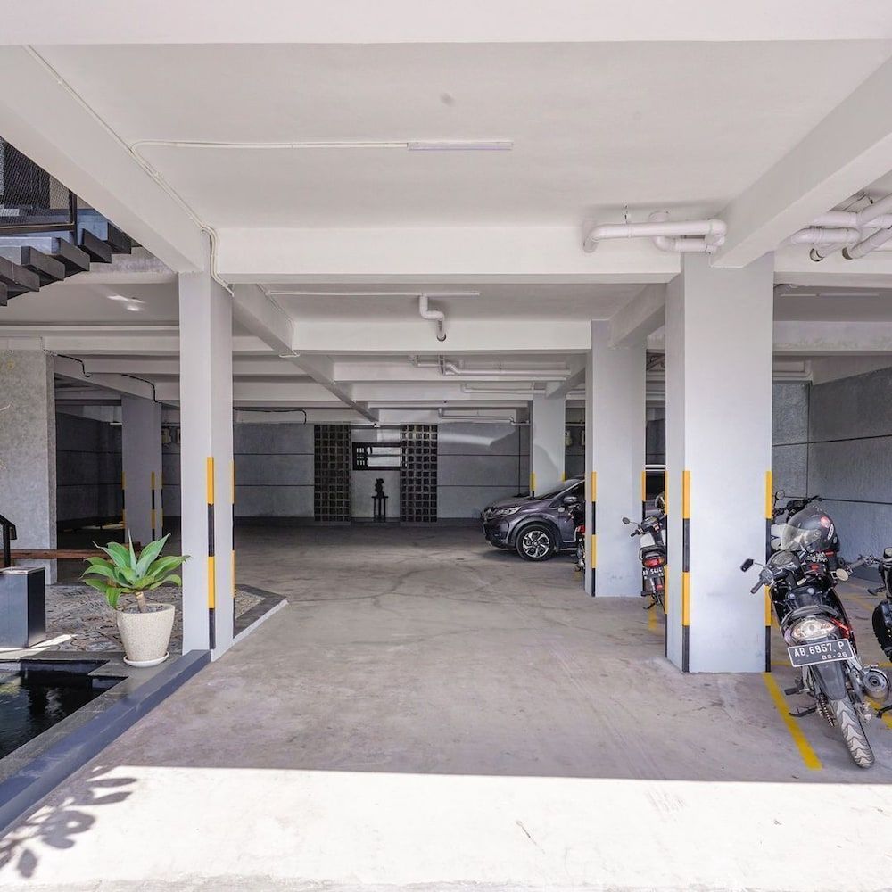 Keenan Living Seturan