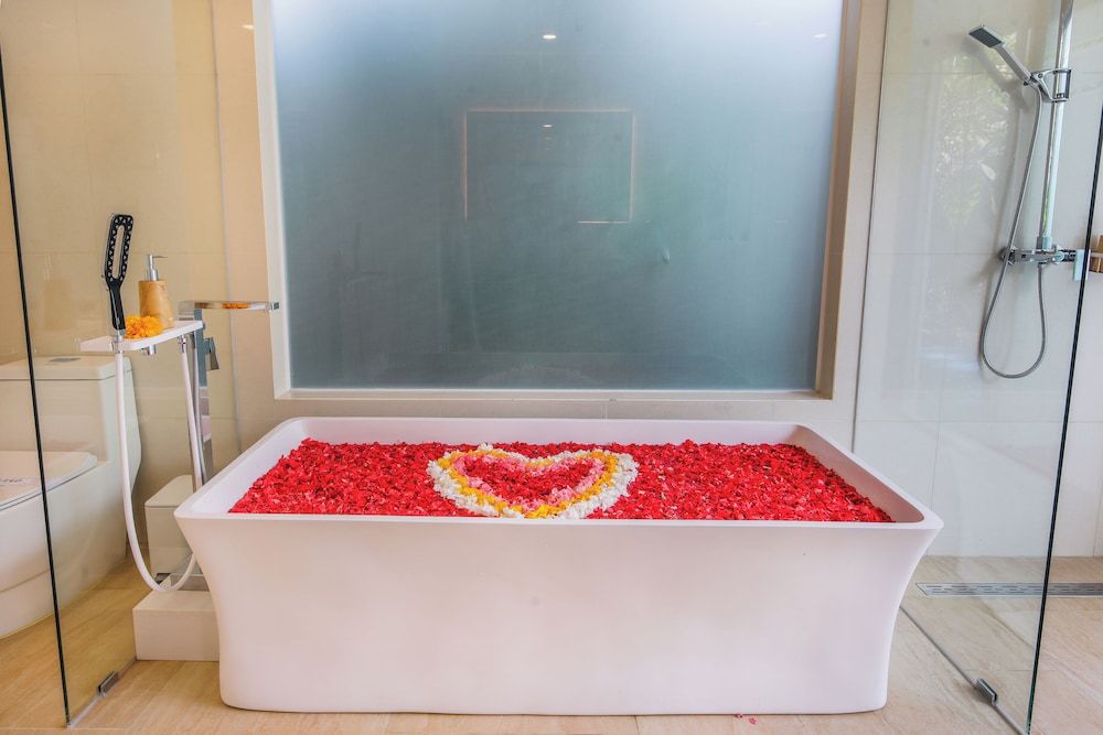 Le Cielo Romantic Villas Honeymoon Villa, Pool View 3