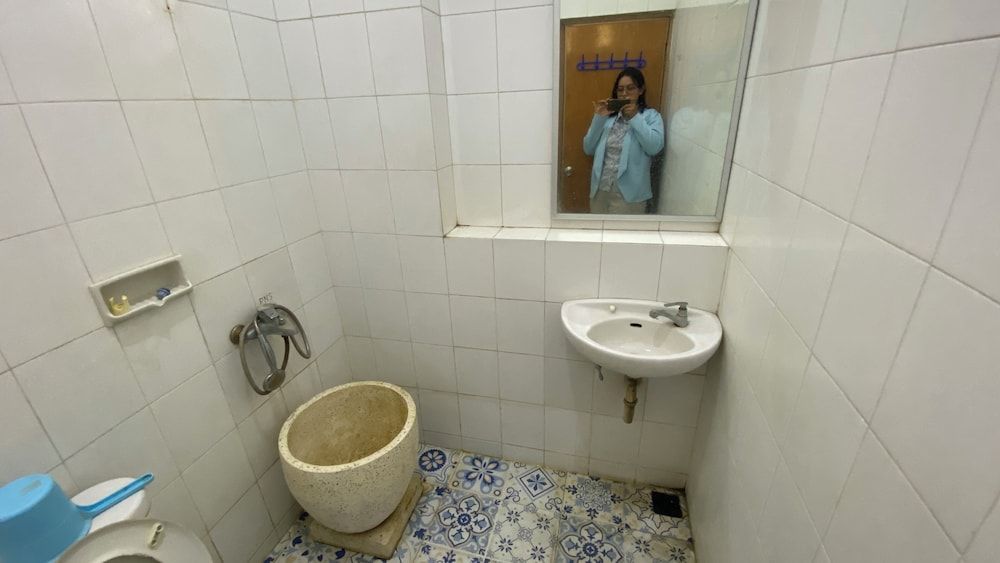 Collection O Pekalongan Near Pasar Batik Setono Formerly Hotel Jayadipa Standard Double Room 5