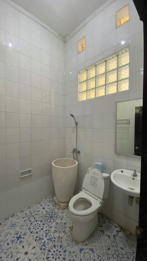 Collection O Pekalongan Near Pasar Batik Setono Formerly Hotel Jayadipa Family Suite 5