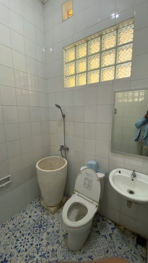 Collection O Pekalongan Near Pasar Batik Setono Formerly Hotel Jayadipa Standard Suite 6