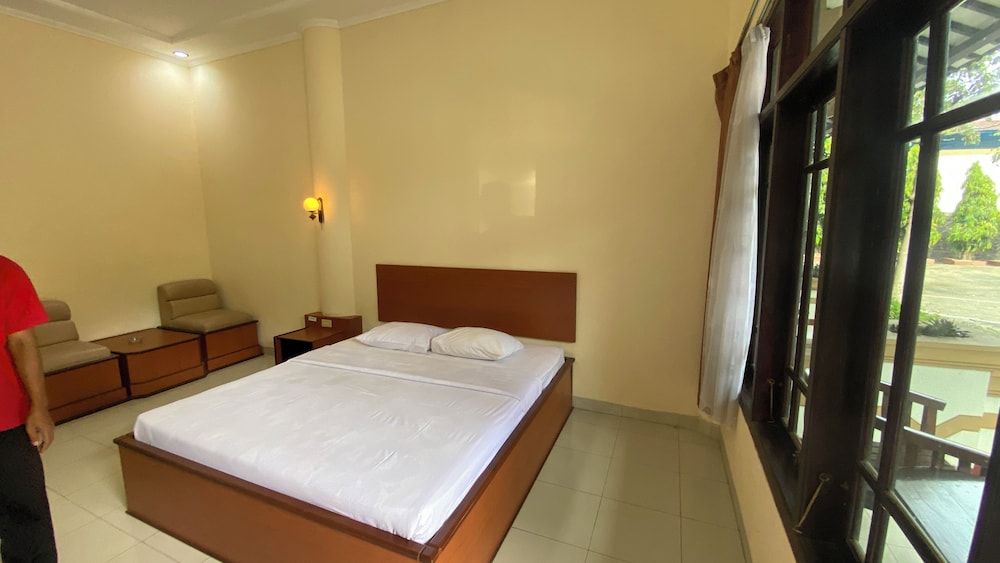 Collection O Pekalongan Near Pasar Batik Setono Formerly Hotel Jayadipa Family Suite