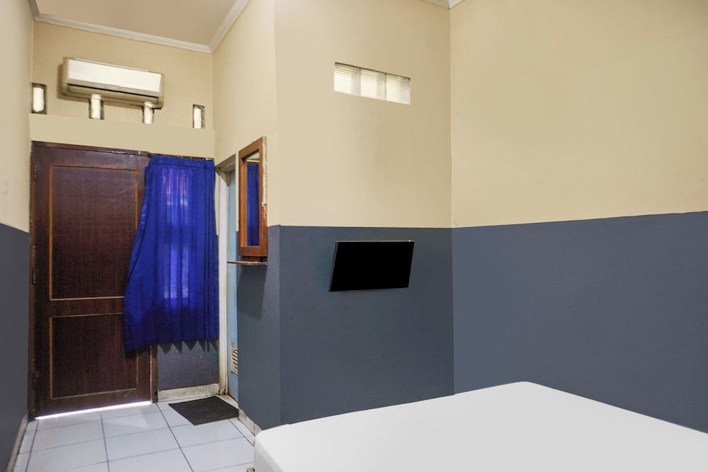 Hotel O Pekalongan Near Pasar Batik Setono Formerly Hotel Puspa Indah Deluxe Double Room 4