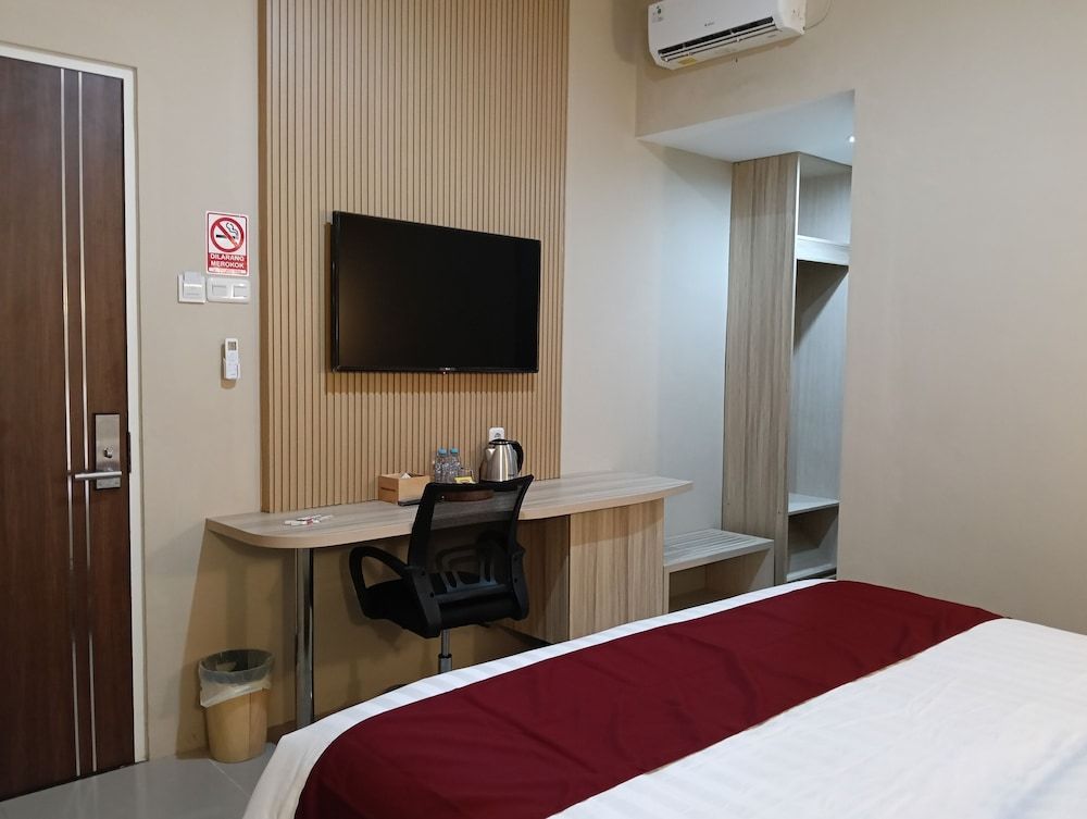 Sunflower Hotel Syariah Near Juanda