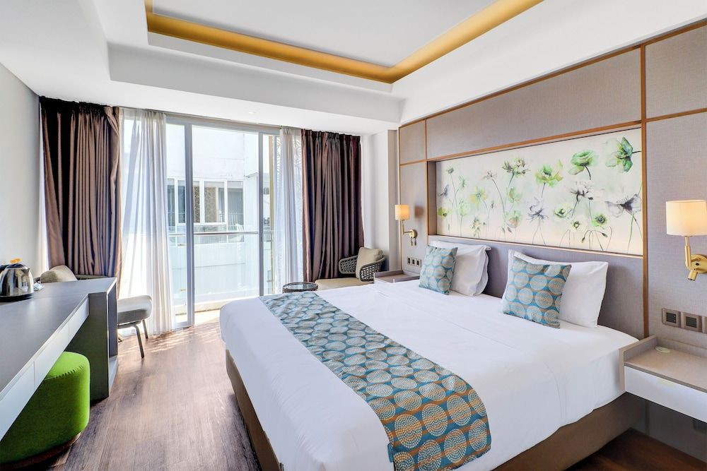 Standard Suite, 1 Double Bed, Balcony