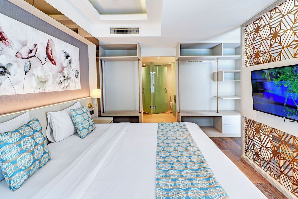 Junior Suite, Pool Access