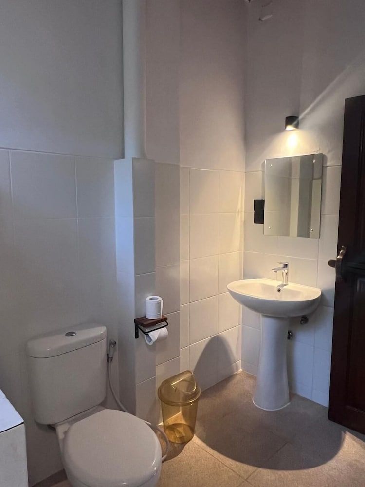 Uns Hotel - Bali Double Room, Pool View 6