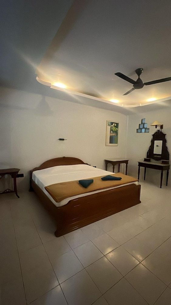 Uns Hotel - Bali Double Room, Pool View 2