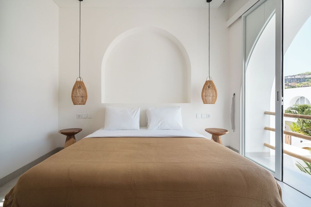 Deluxe Villa, 2 Bedrooms, Balcony, Pool View